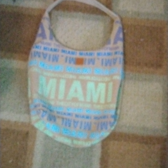 Robin Ruth - Picture 2 of 6